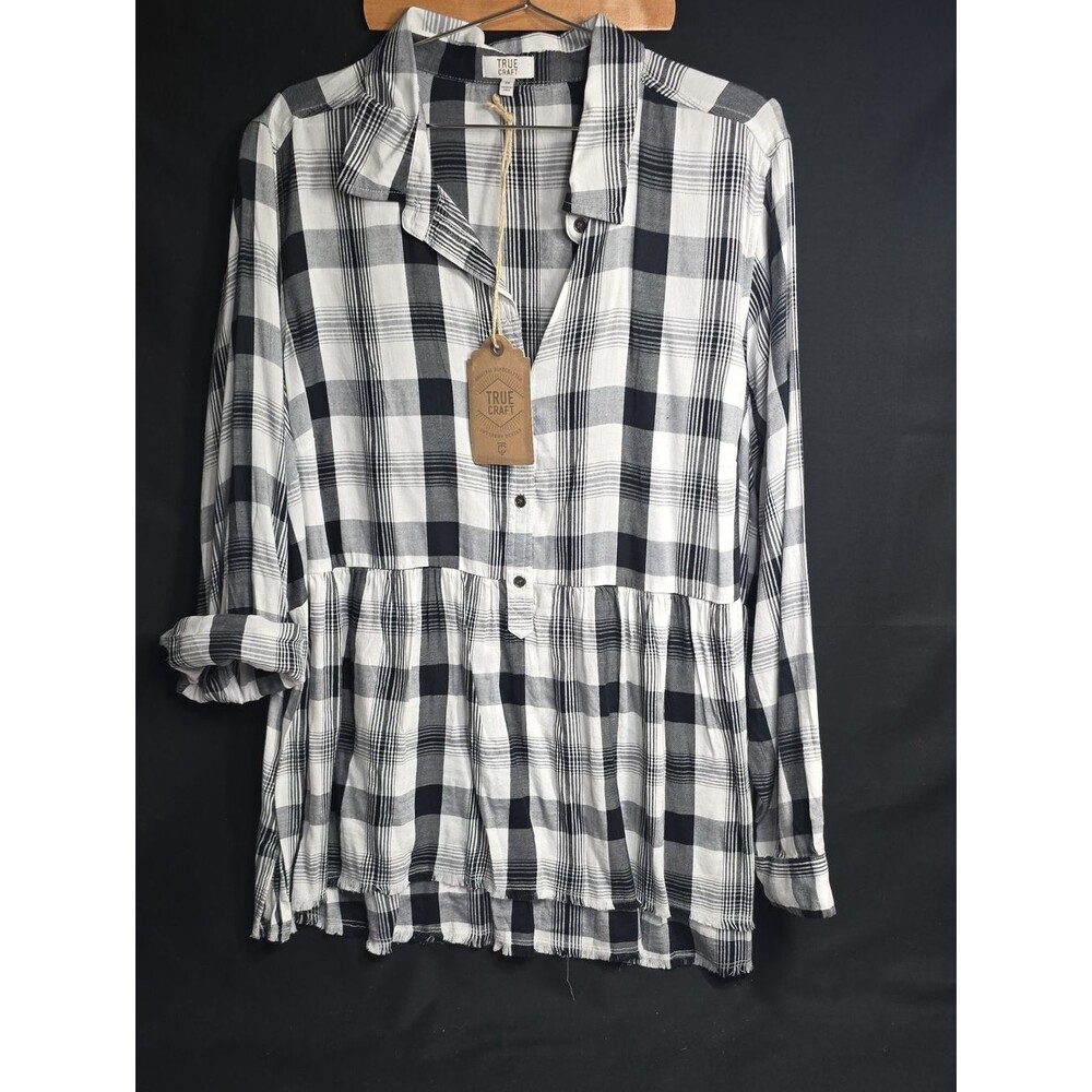 NWT True Craft Black and White Plaid Button-Up Shirt